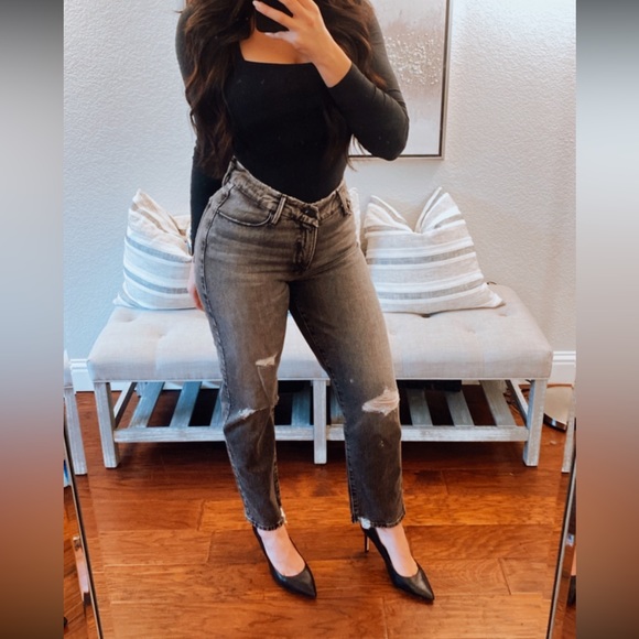 Good American Jeans - Picture 5 of 5